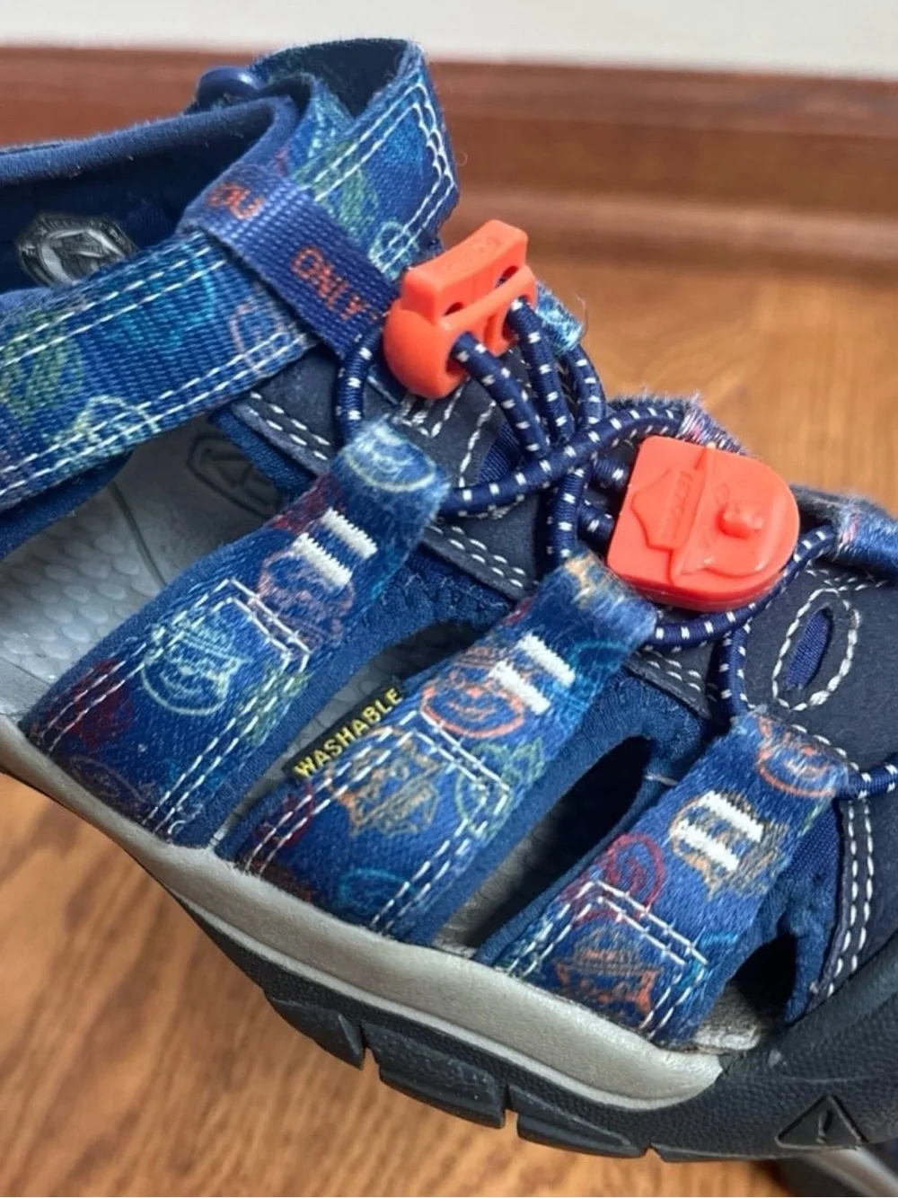 KEEN Newport Sandals Boys Size 2 Smokey the Bear